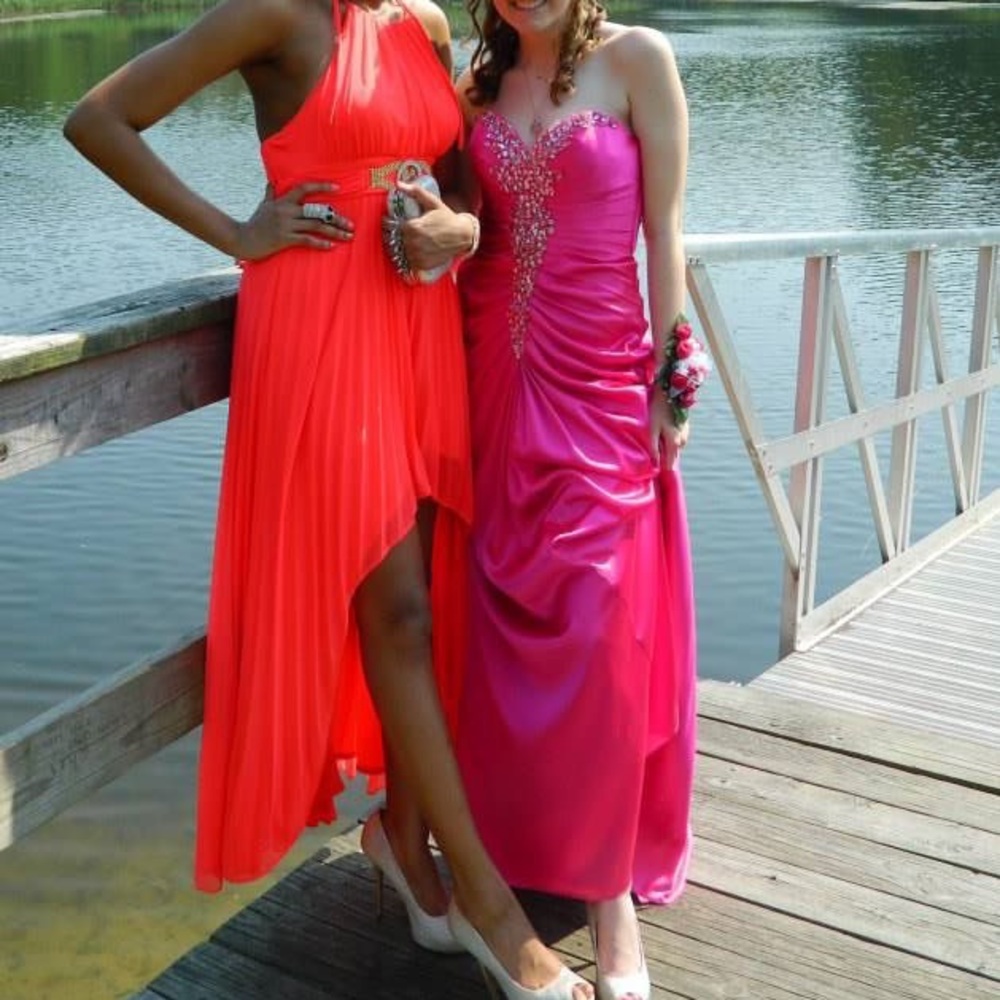 Prom Dress, size 6 - Picture 5 of 7